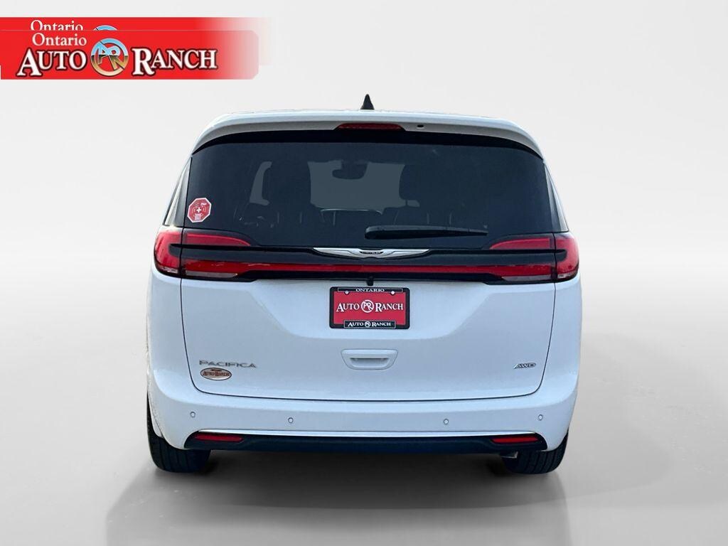 New 2026 Chrysler Pacifica Select Van Passenger Van