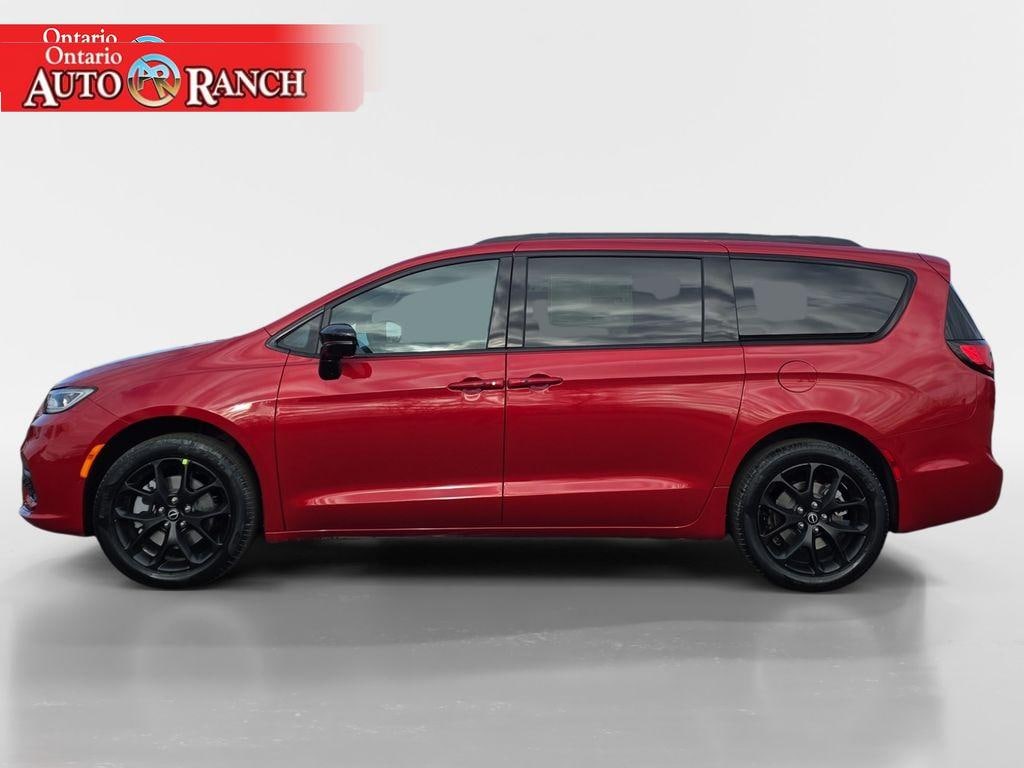 New 2026 Chrysler Pacifica Select Van Passenger Van