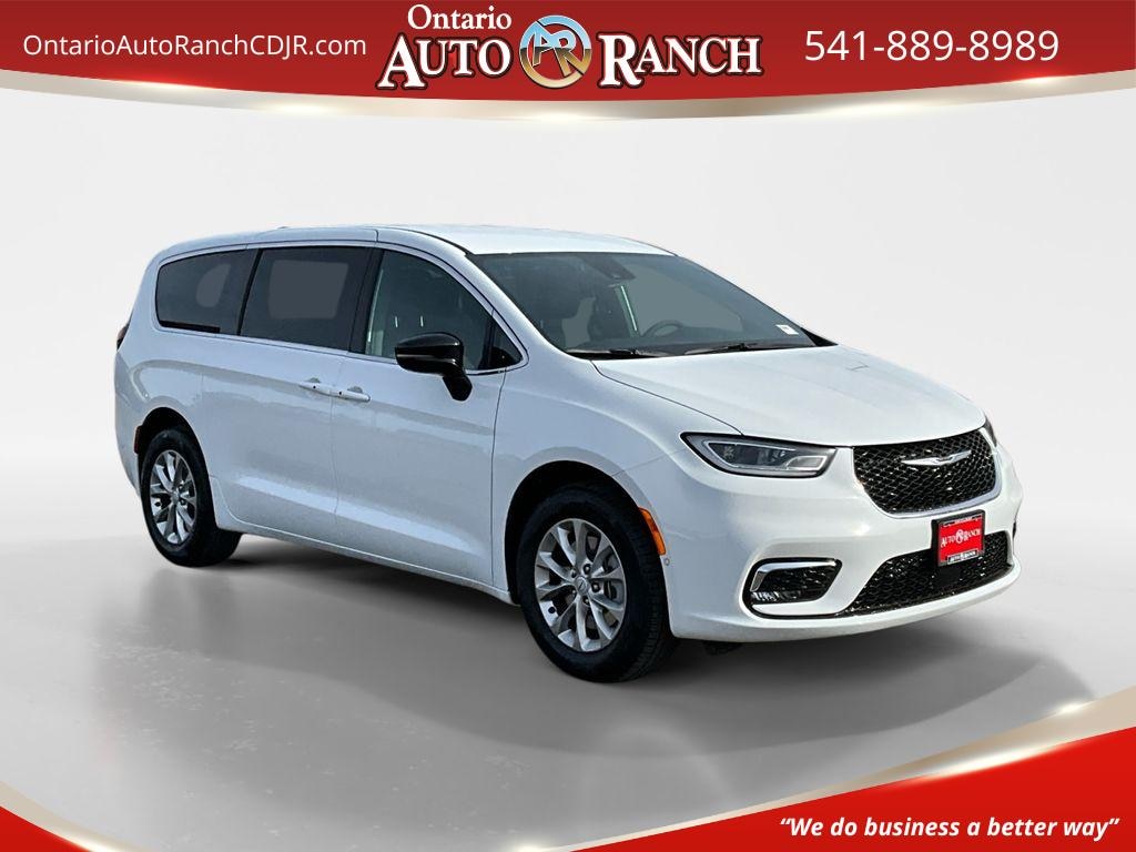 New 2026 Chrysler Pacifica Select Van Passenger Van