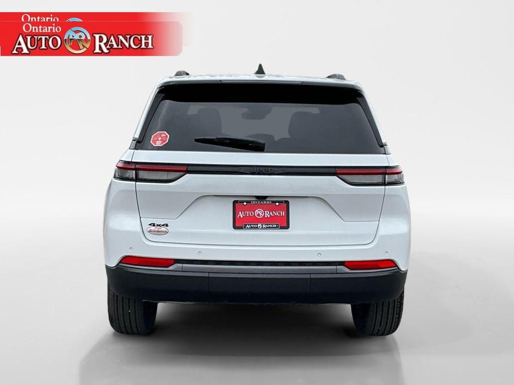 New 2026 Jeep Grand Cherokee Laredo SUV