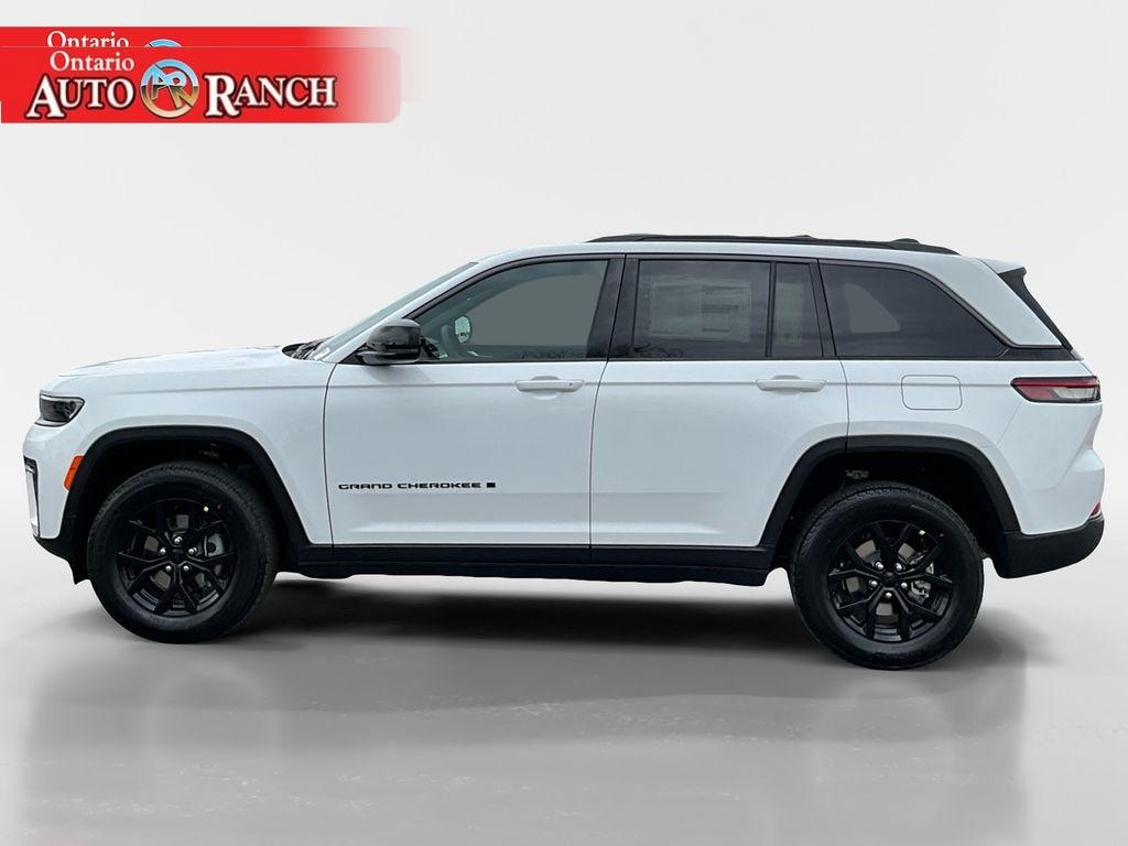 New 2026 Jeep Grand Cherokee Laredo SUV