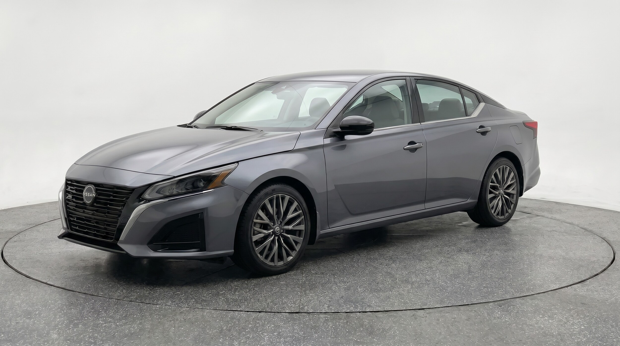 Thumbnail: 2025 Nissan Altima - 3