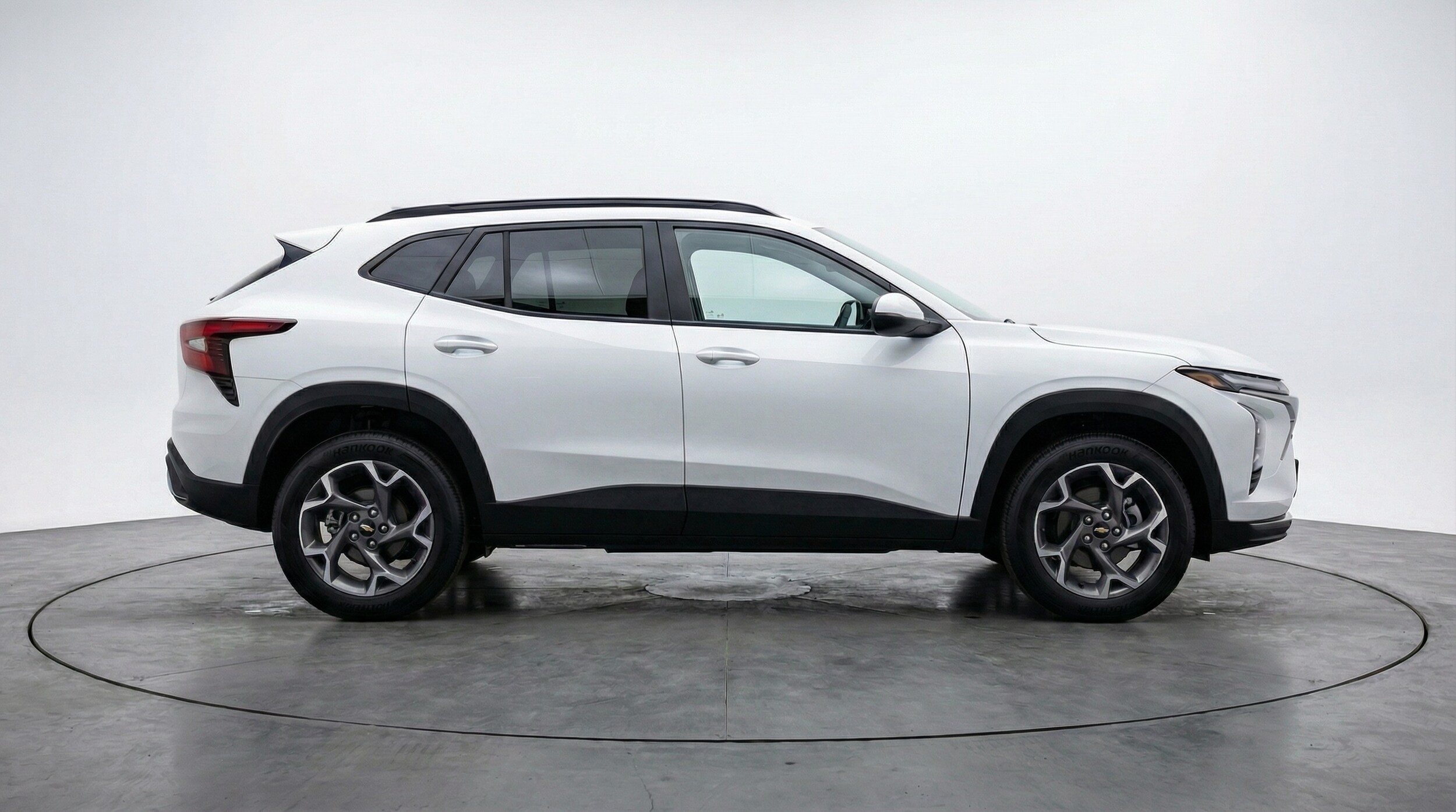 Thumbnail: 2025 Chevrolet Trax - 8