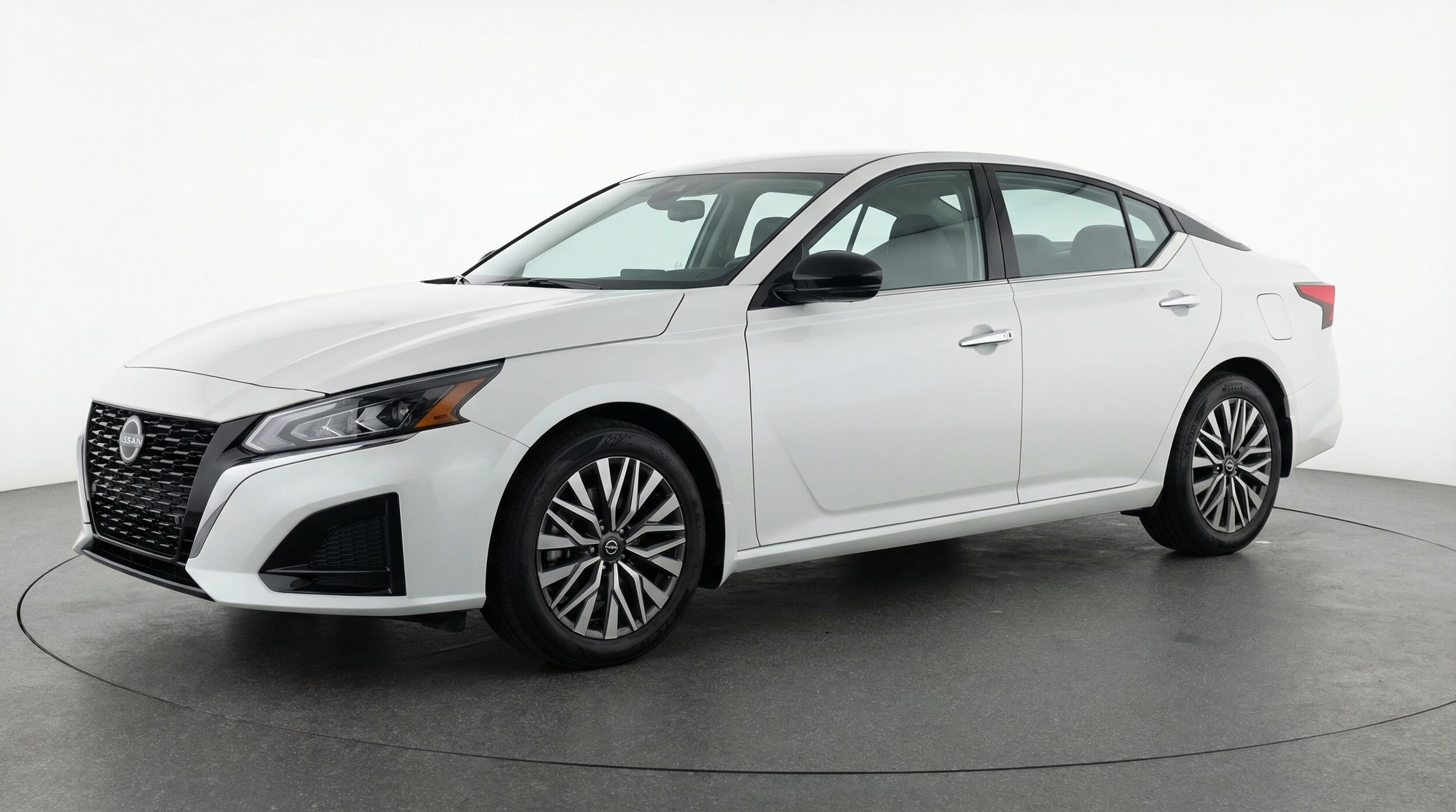 Thumbnail: 2025 Nissan Altima - 3
