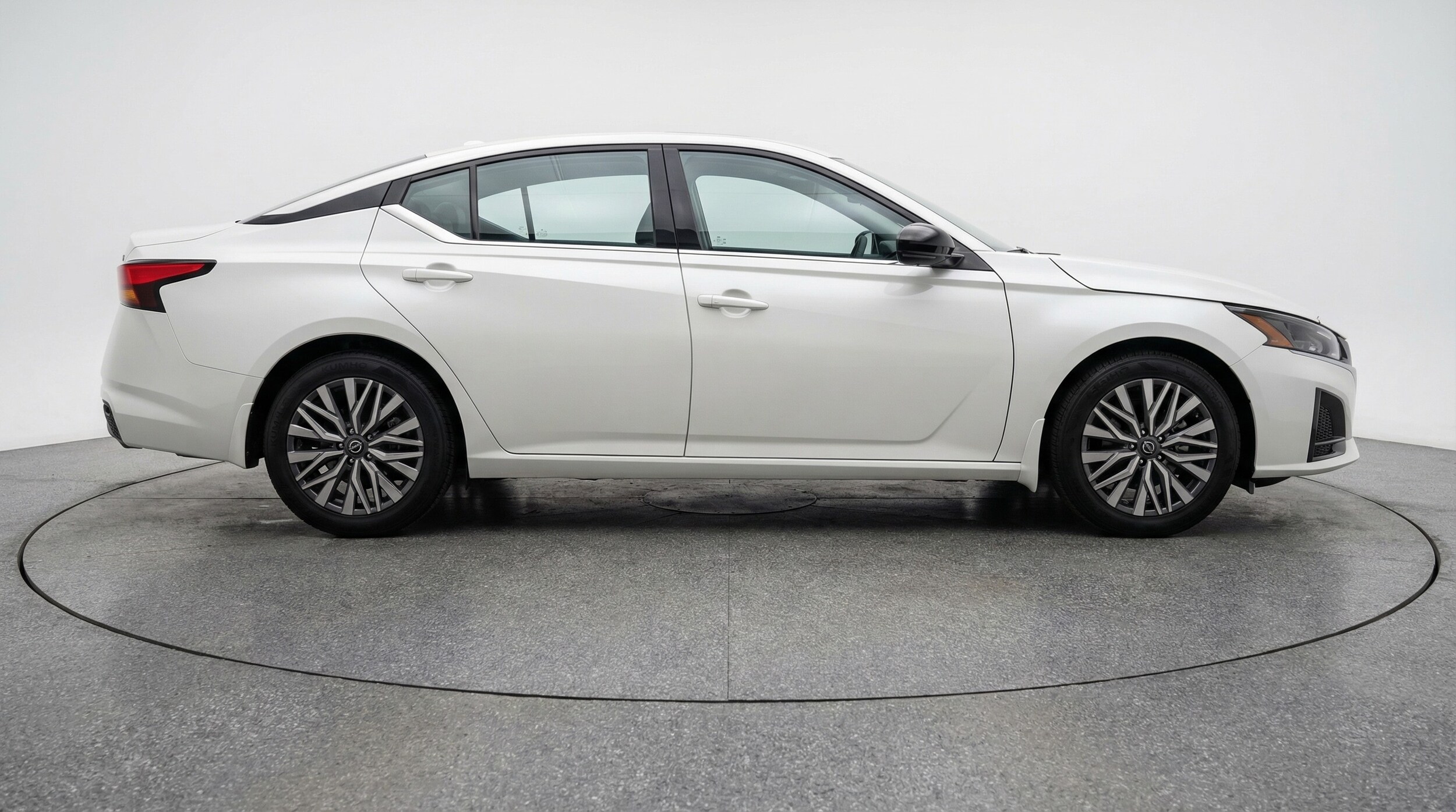 Thumbnail: 2025 Nissan Altima - 8