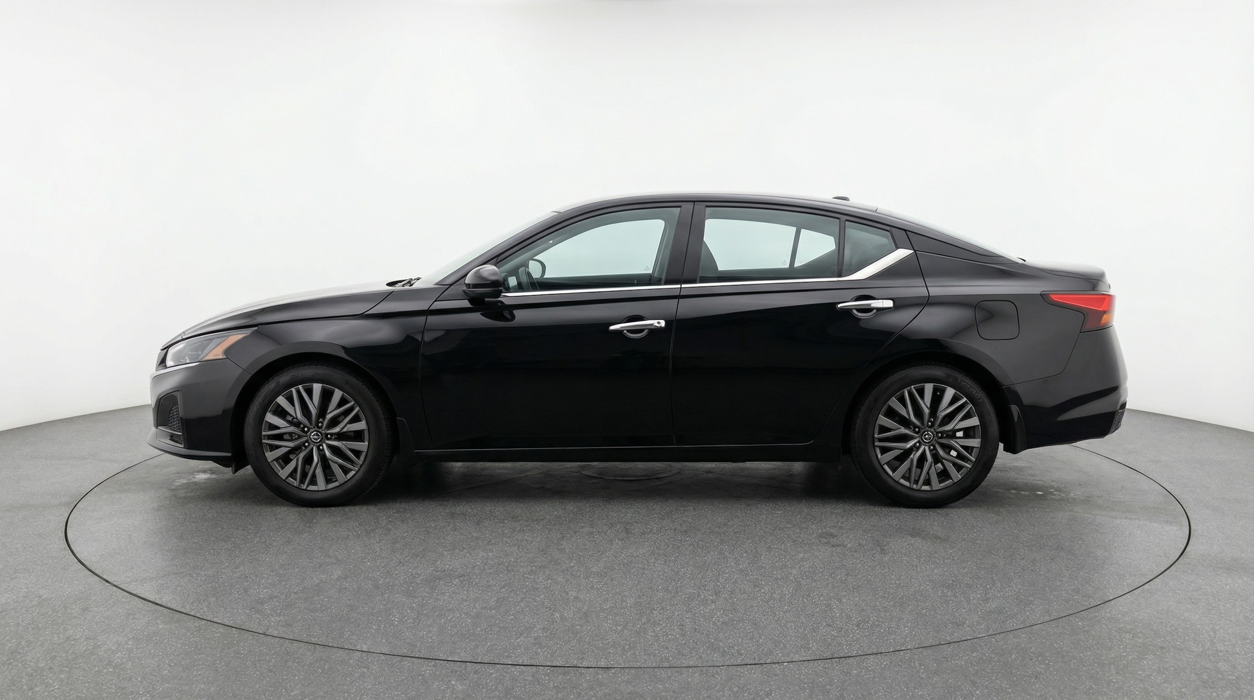 Thumbnail: 2025 Nissan Altima - 4