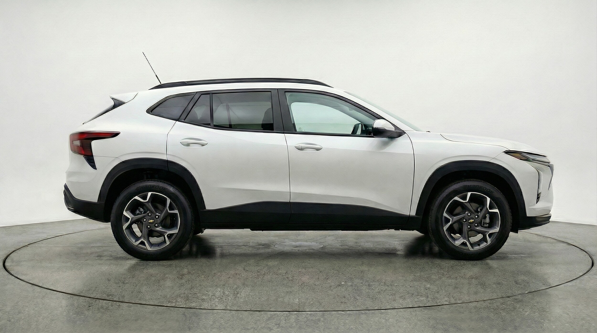 Thumbnail: 2025 Chevrolet Trax - 8