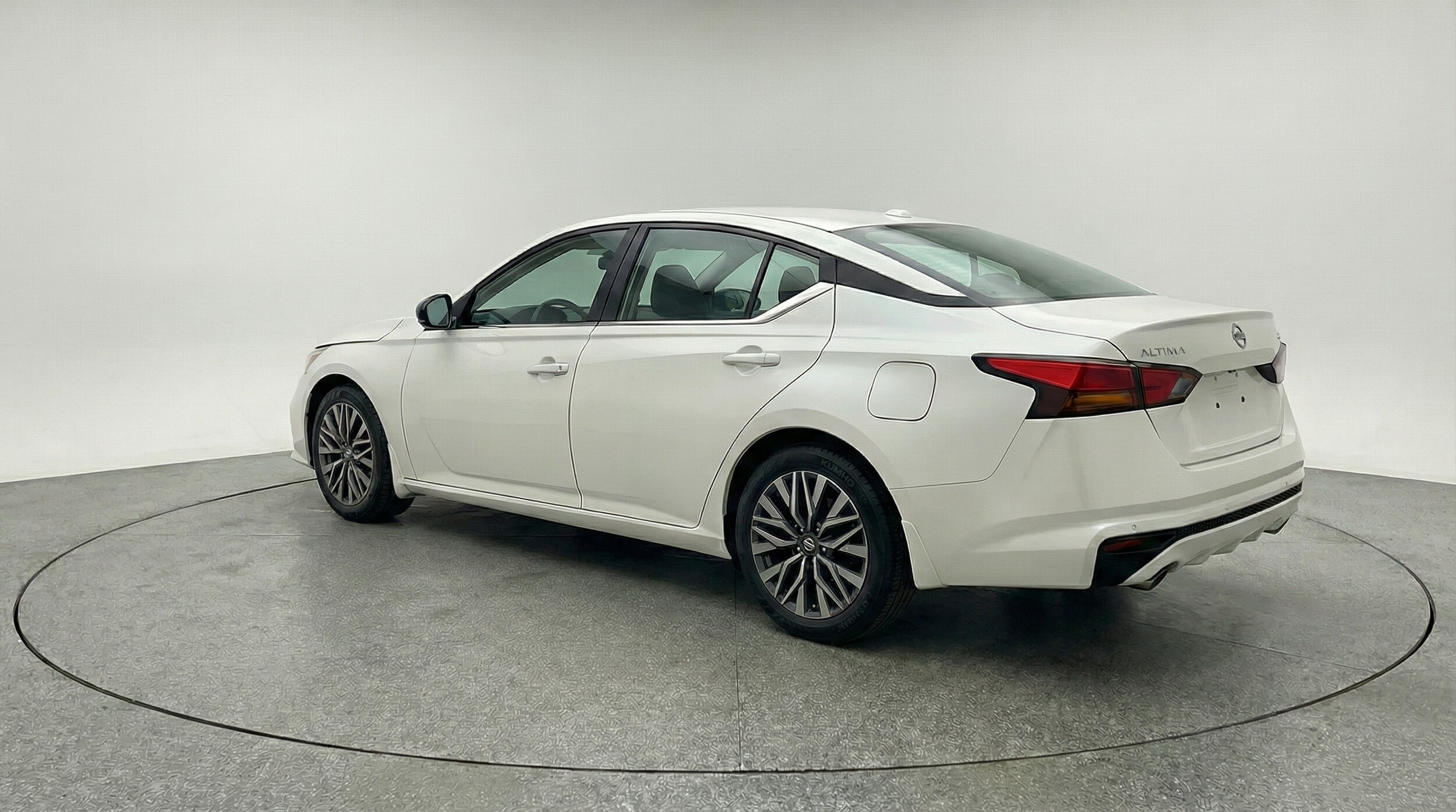 Thumbnail: 2025 Nissan Altima - 5