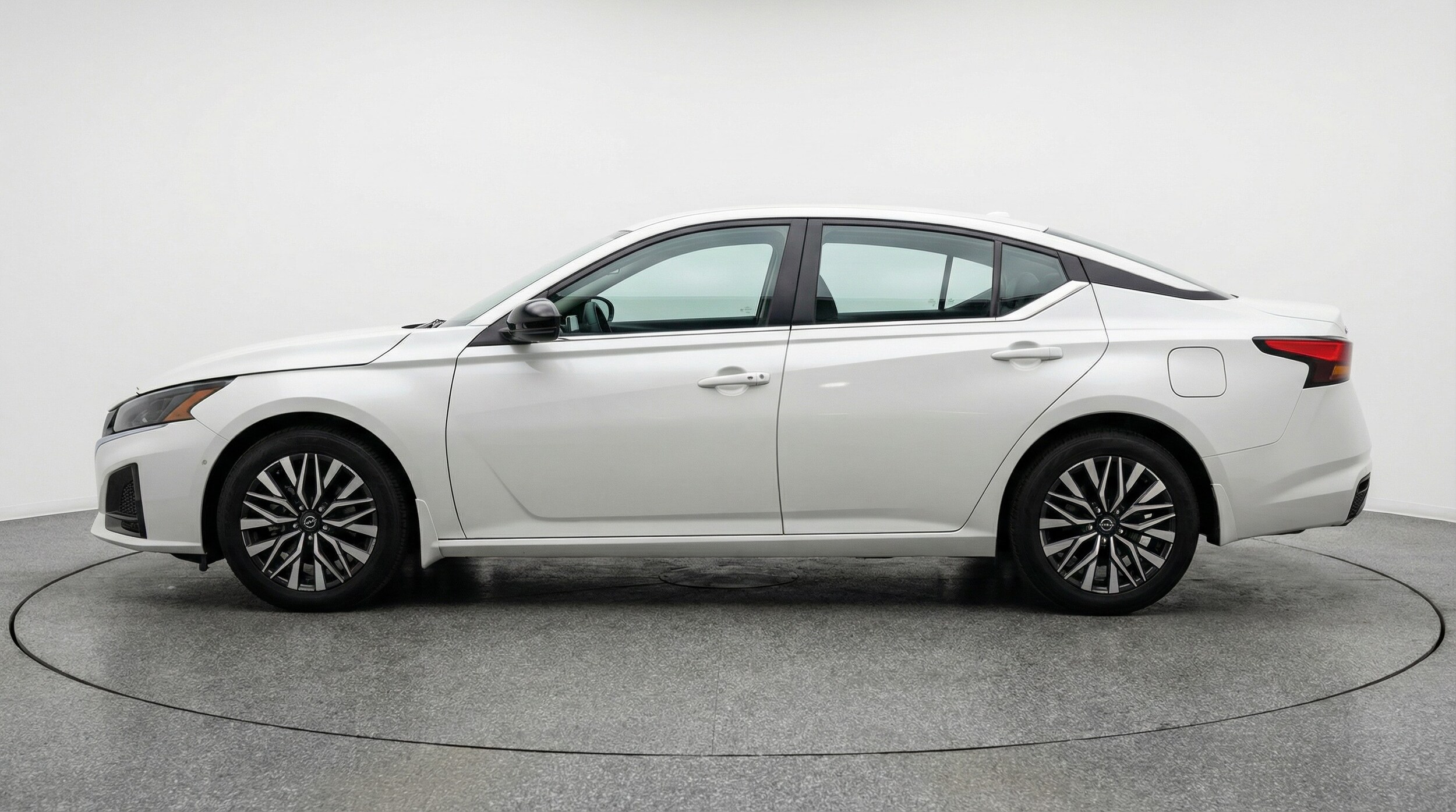 Thumbnail: 2025 Nissan Altima - 4