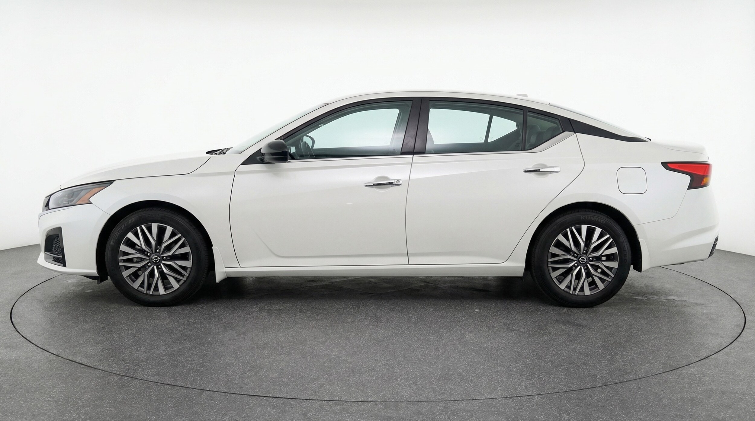 Thumbnail: 2025 Nissan Altima - 4