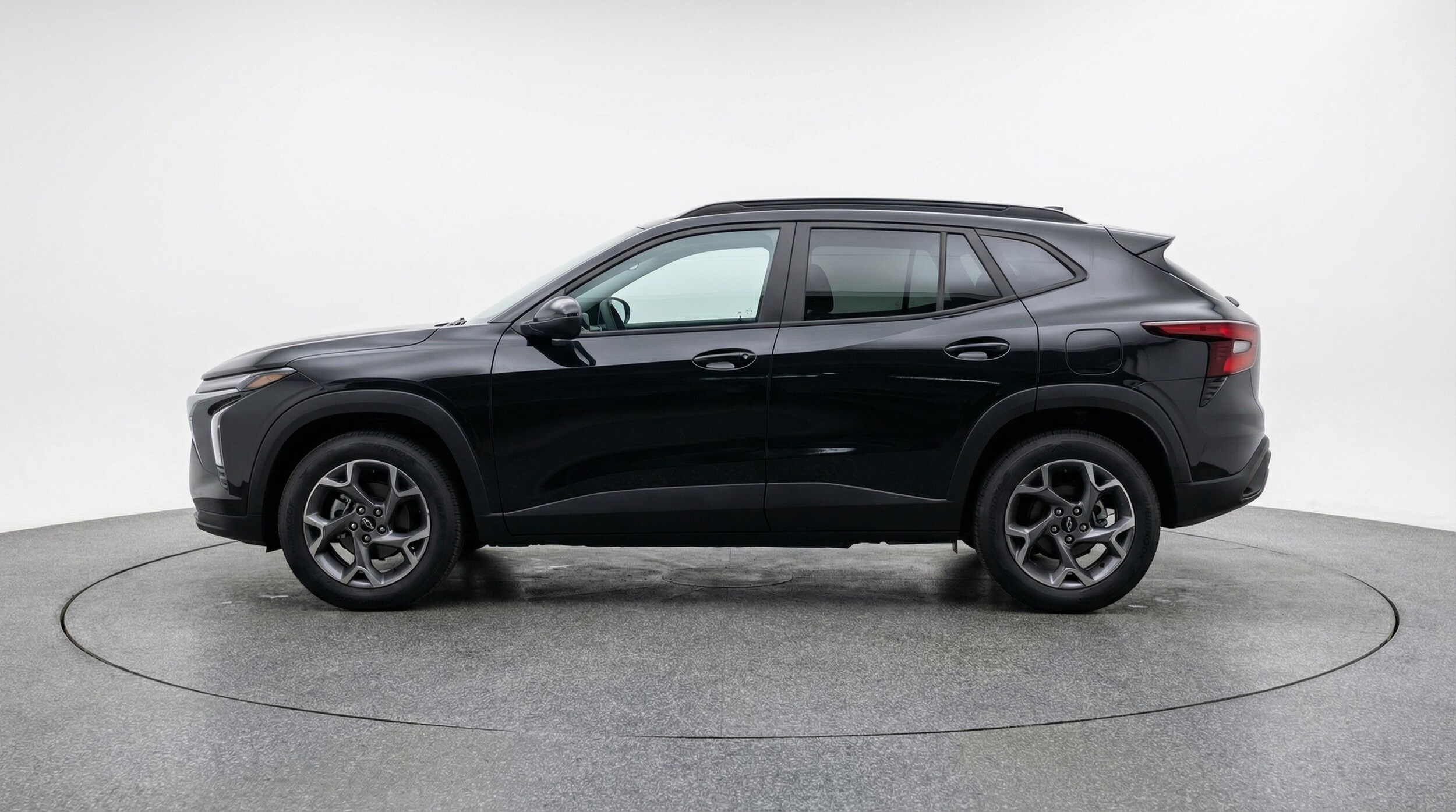 Thumbnail: 2025 Chevrolet Trax - 4
