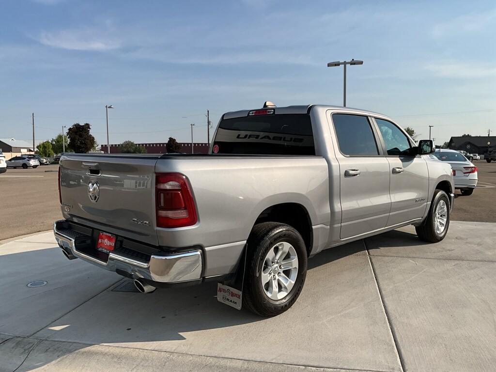 2024 Ram 1500 Laramie photo 3
