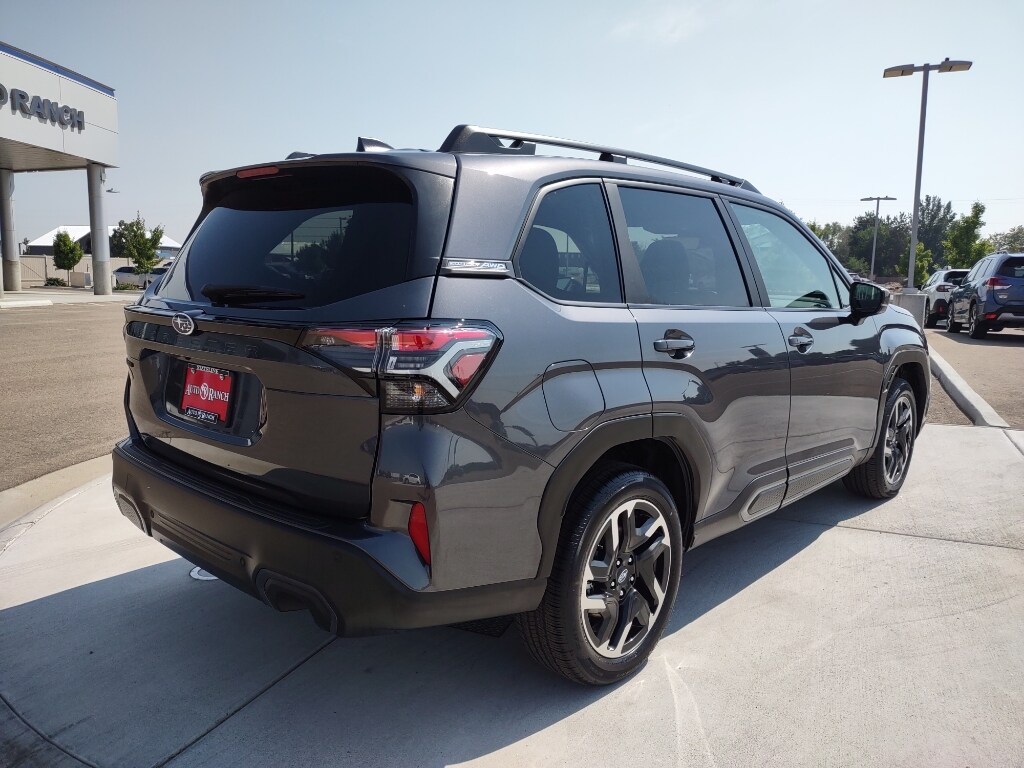 2025 Subaru Forester Limited photo 2