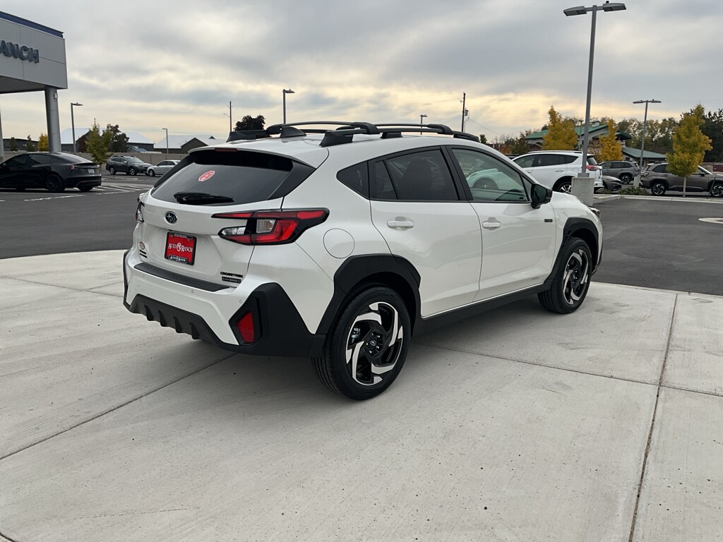 2026 Subaru Crosstrek Limited Hybrid photo 3