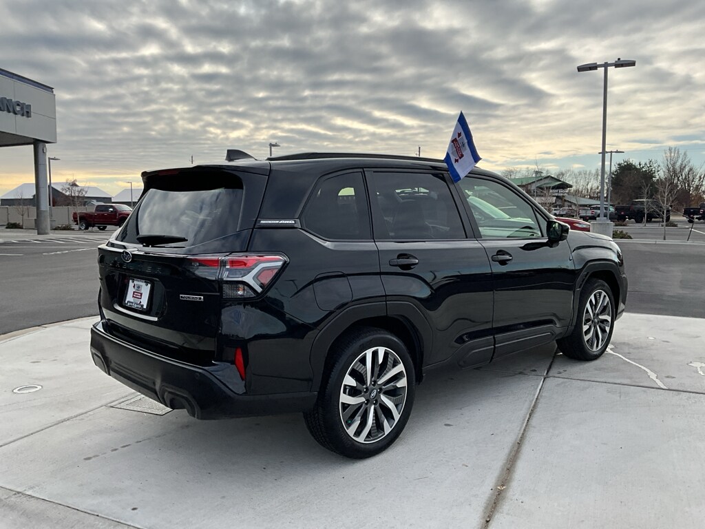 2025 Subaru Forester Touring photo 2