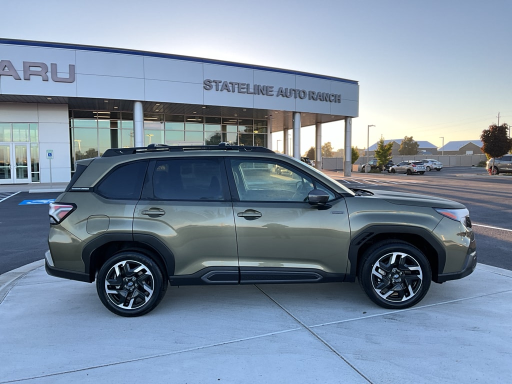 New 2025 Subaru Forester Hybrid Limited SUV