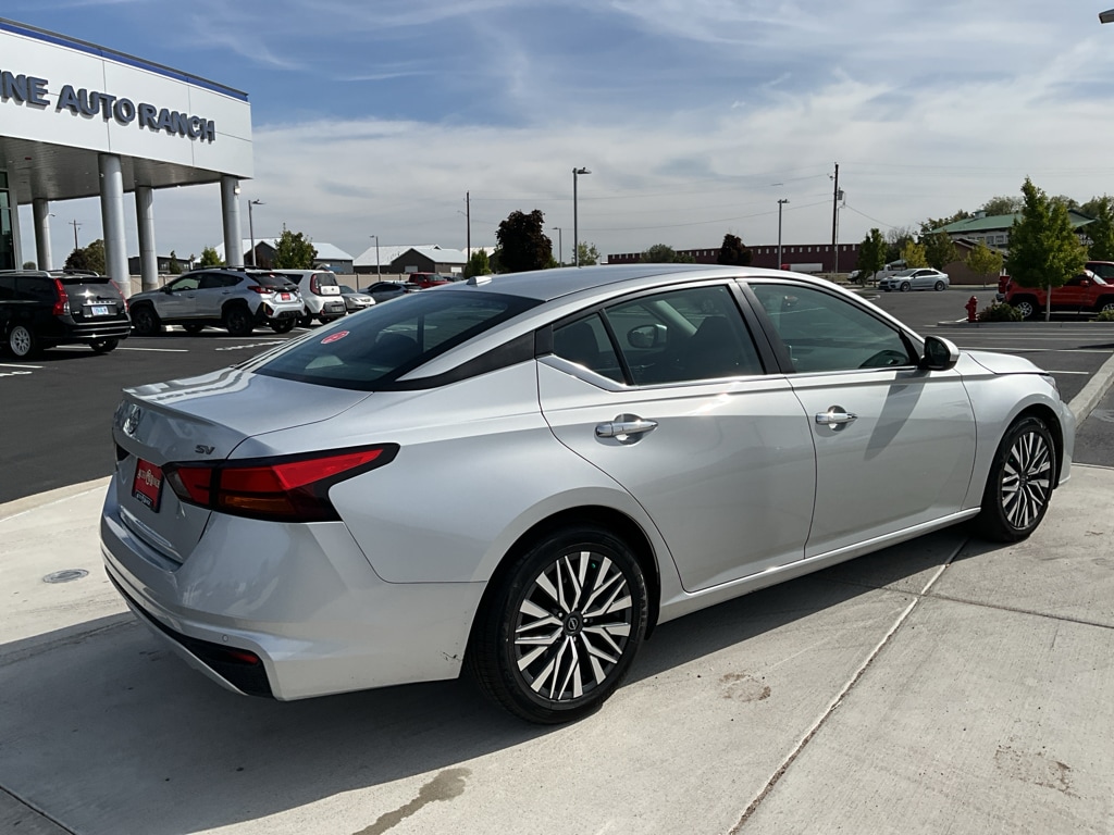 Used 2023 Nissan Altima 2.5 SV Sedan