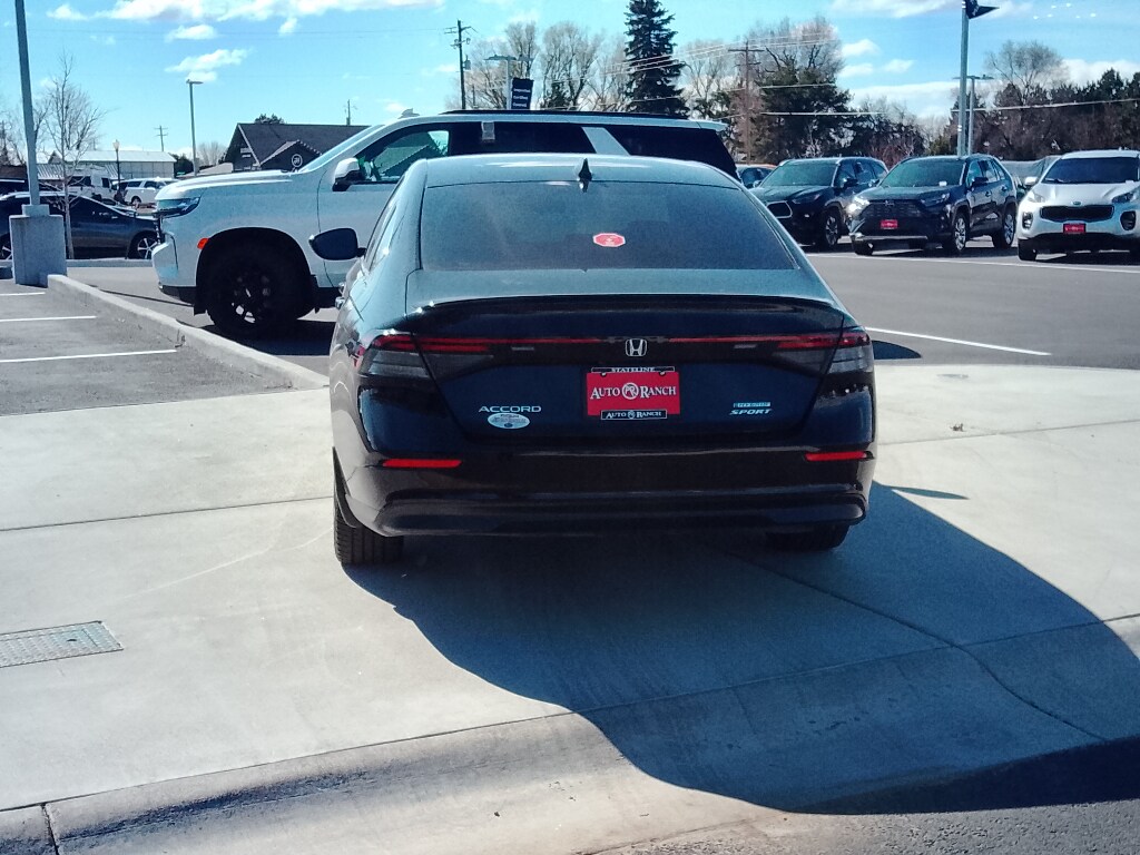 Used 2023 Honda Accord Hybrid Sport w/BSI Sedan