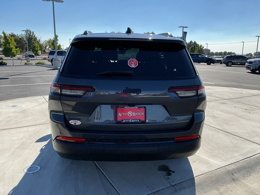 Used 2024 Jeep Grand Cherokee L Laredo SUV