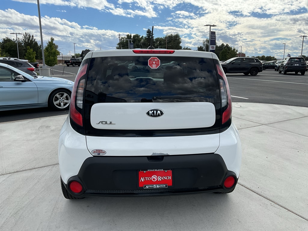 Used 2016 Kia Soul Base FWD Hatchback