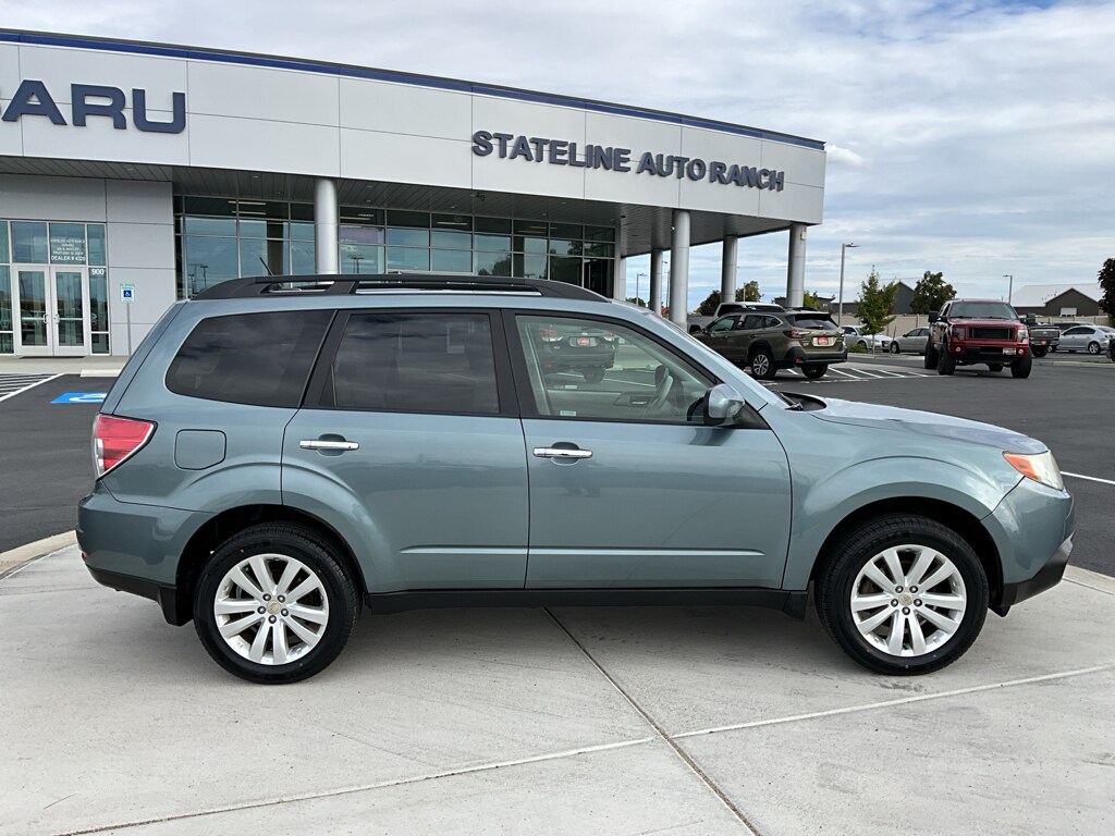 2012 Subaru Forester 2.5X Premium photo 2