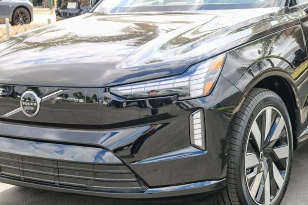 New 2025 Volvo EX90 Twin Motor Performance Plus 7-Seater SUV