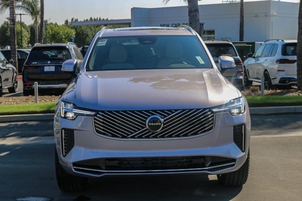 New 2026 Volvo XC90 B5 Core SUV