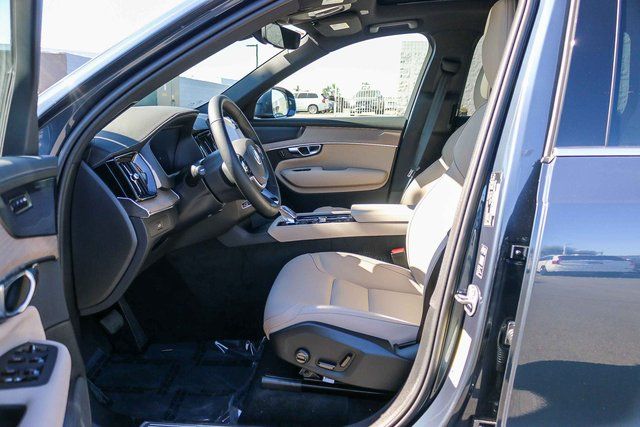 2026 Volvo XC90 Plus - Photo 23