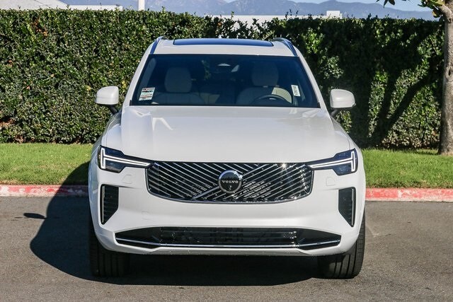 2026 Volvo XC90 AWD Plus photo 2