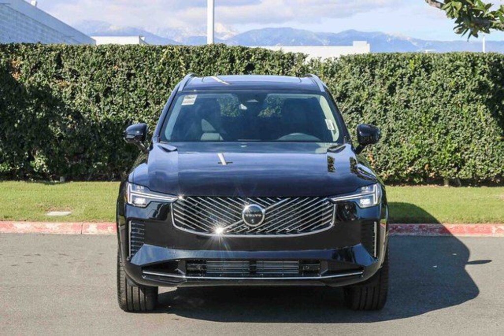 New 2026 Volvo XC90 plug-in hybrid T8 Plus 7-Seater SUV