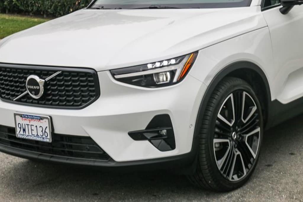 Used 2026 Volvo XC40 B5 Ultra SUV