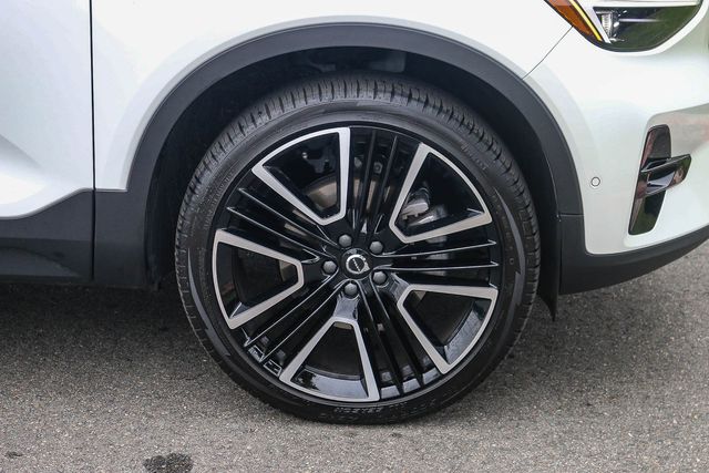 2026 Volvo XC40 Ultra - Photo 12