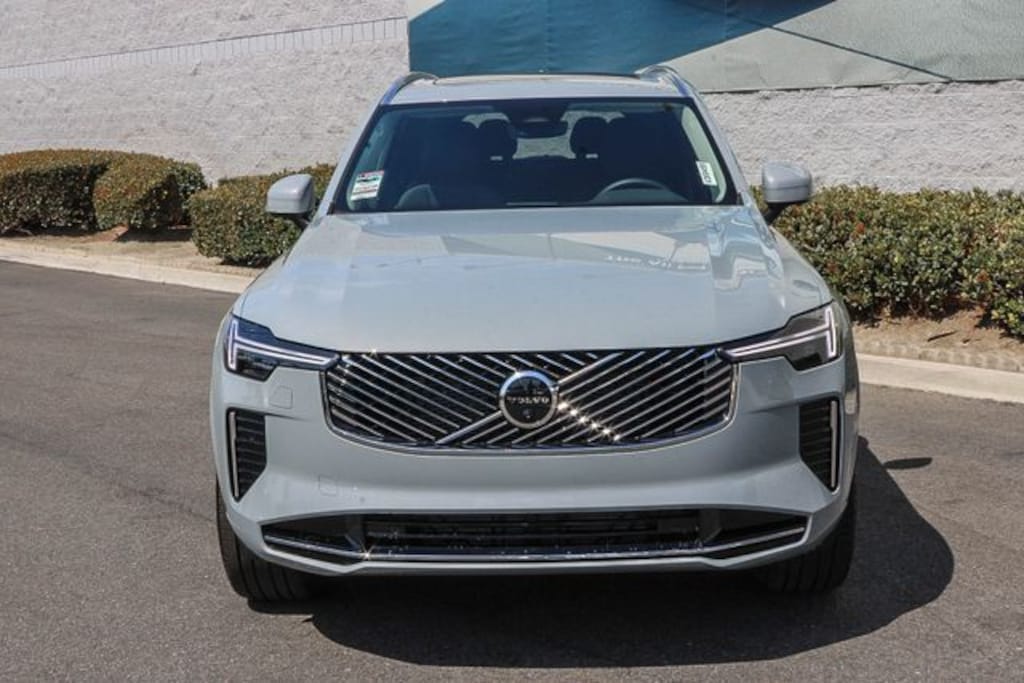 New 2026 Volvo XC90 B6 Plus 7-Seater SUV
