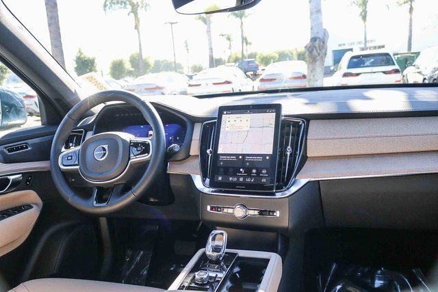 2026 Volvo XC90 Plus - Photo 13