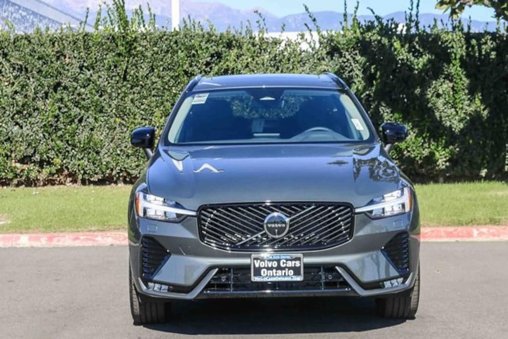 New 2026 Volvo XC60 B5 Plus SUV
