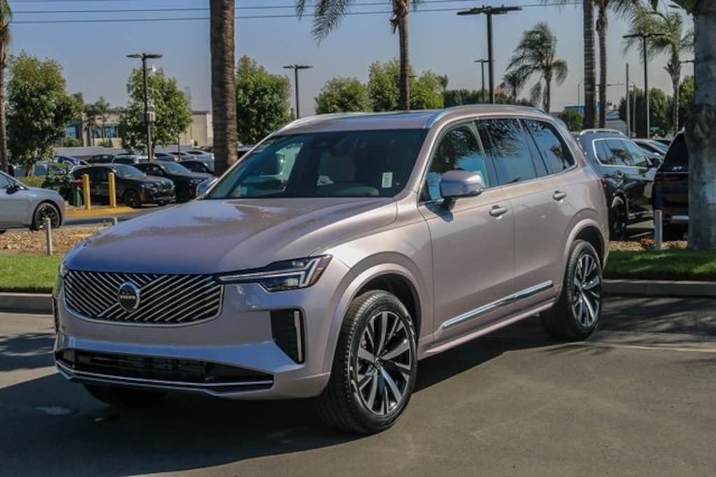 New 2026 Volvo XC90 B5 Core SUV