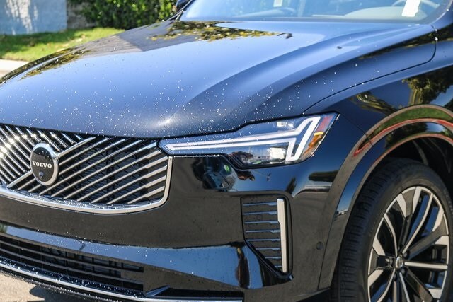 2025 Volvo XC90 Plus photo 4
