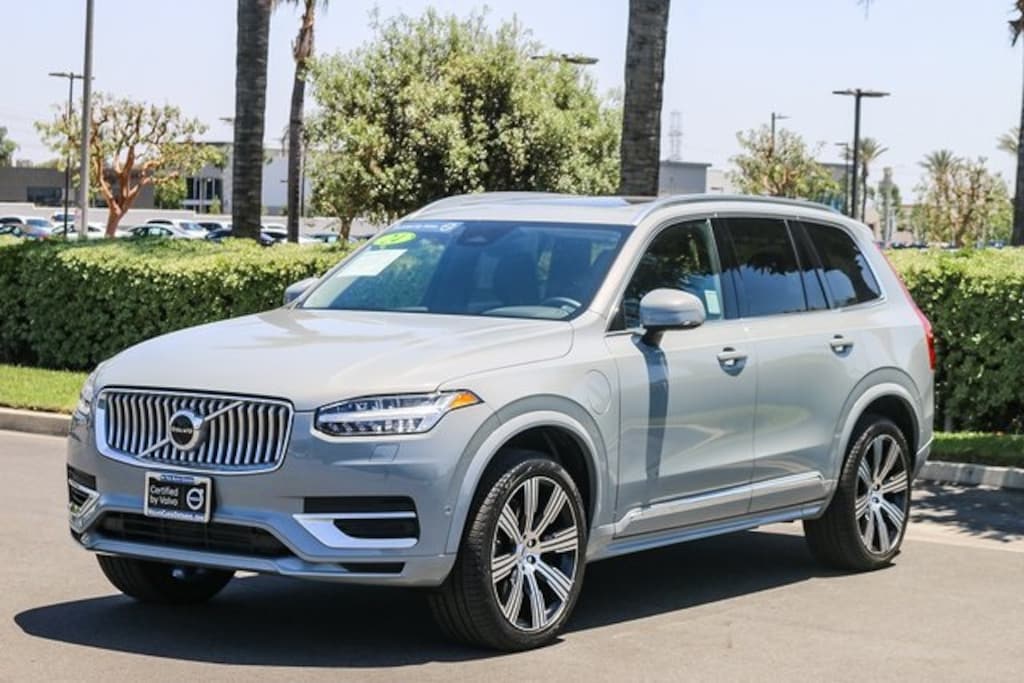 Certified 2024 Volvo XC90 plug-in hybrid T8 Plus Bright Theme 7 Passenger SUV