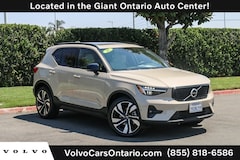 2025 Volvo XC40 B5 Plus Dark Theme SUV
