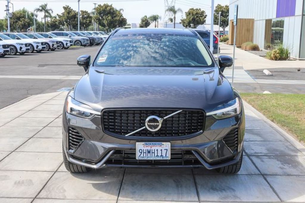 Certified 2024 Volvo XC60 plug-in hybrid Ultimate SUV