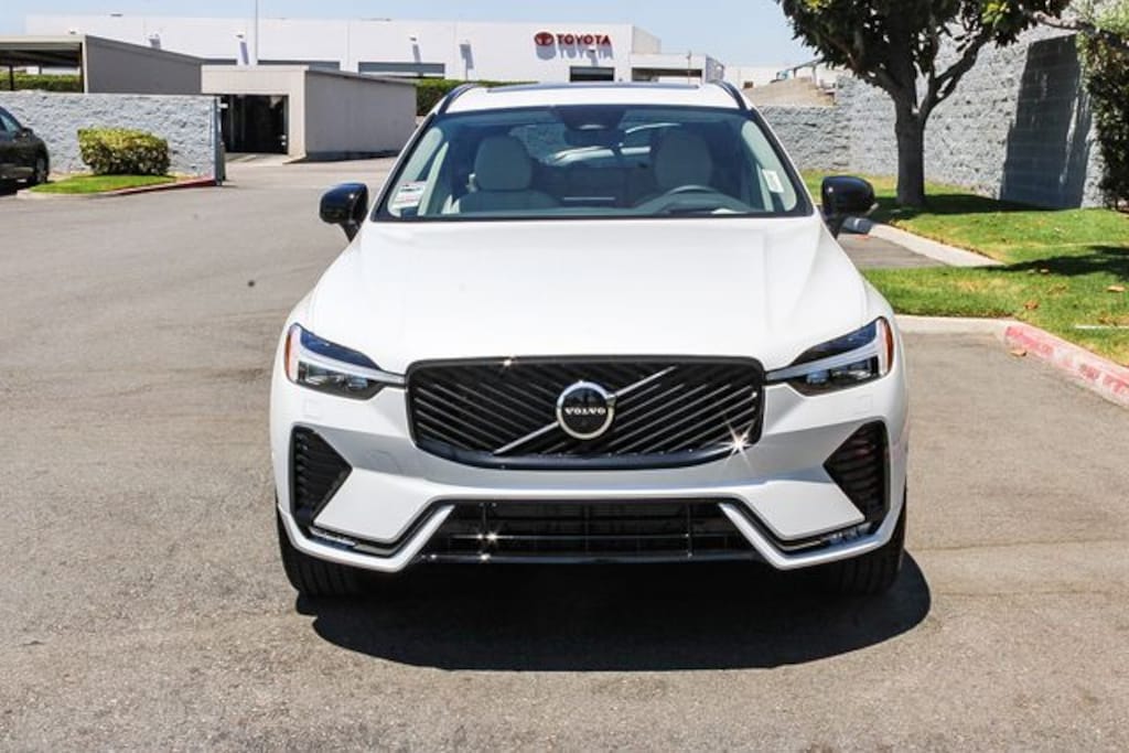 New 2026 Volvo XC60 B5 Ultra SUV