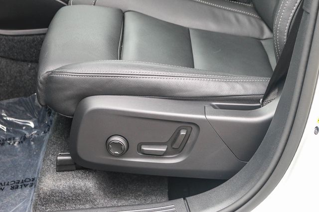 2026 Volvo XC40 Ultra - Photo 23