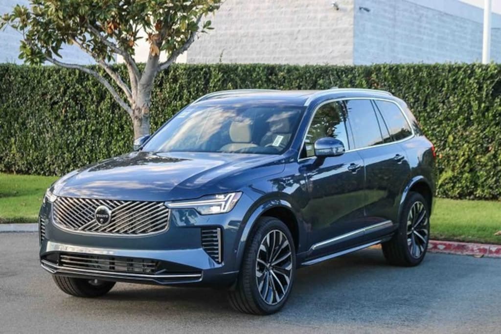 New 2026 Volvo XC90 B6 Plus 7-Seater SUV