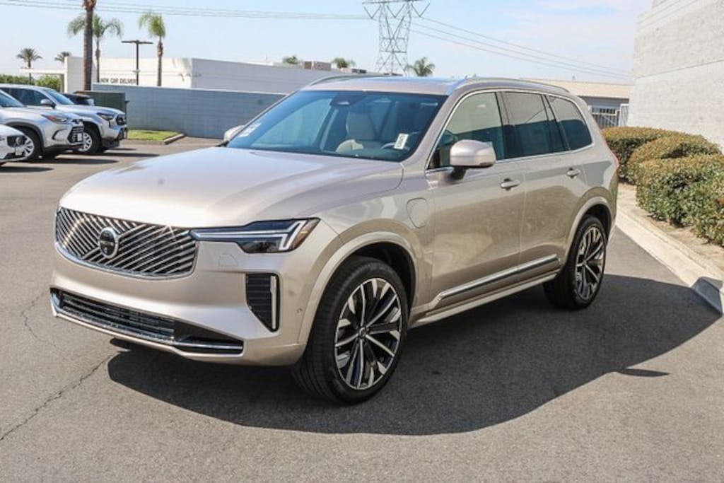 New 2026 Volvo XC90 plug-in hybrid T8 Plus 7-Seater SUV
