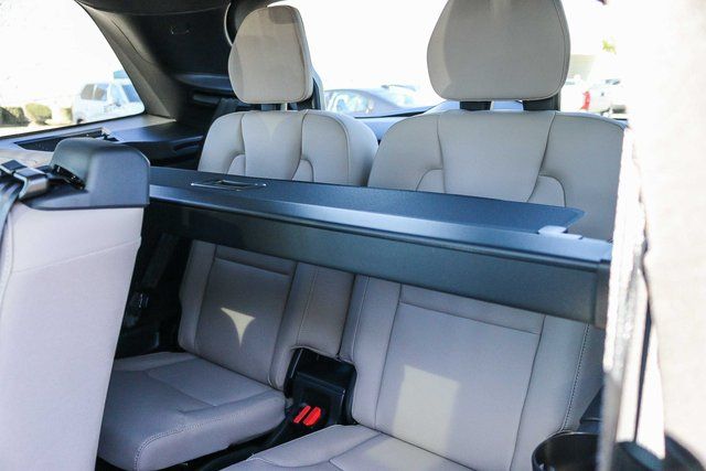 2026 Volvo XC90 Plus - Photo 22
