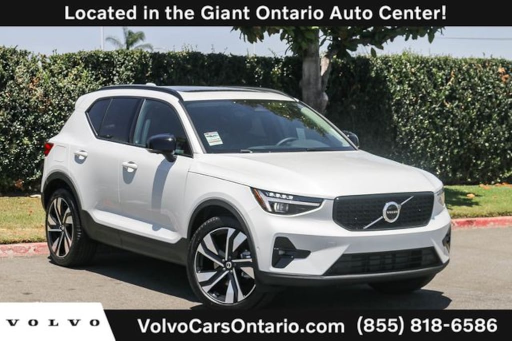 New 2026 Volvo XC40 B5 Ultra SUV