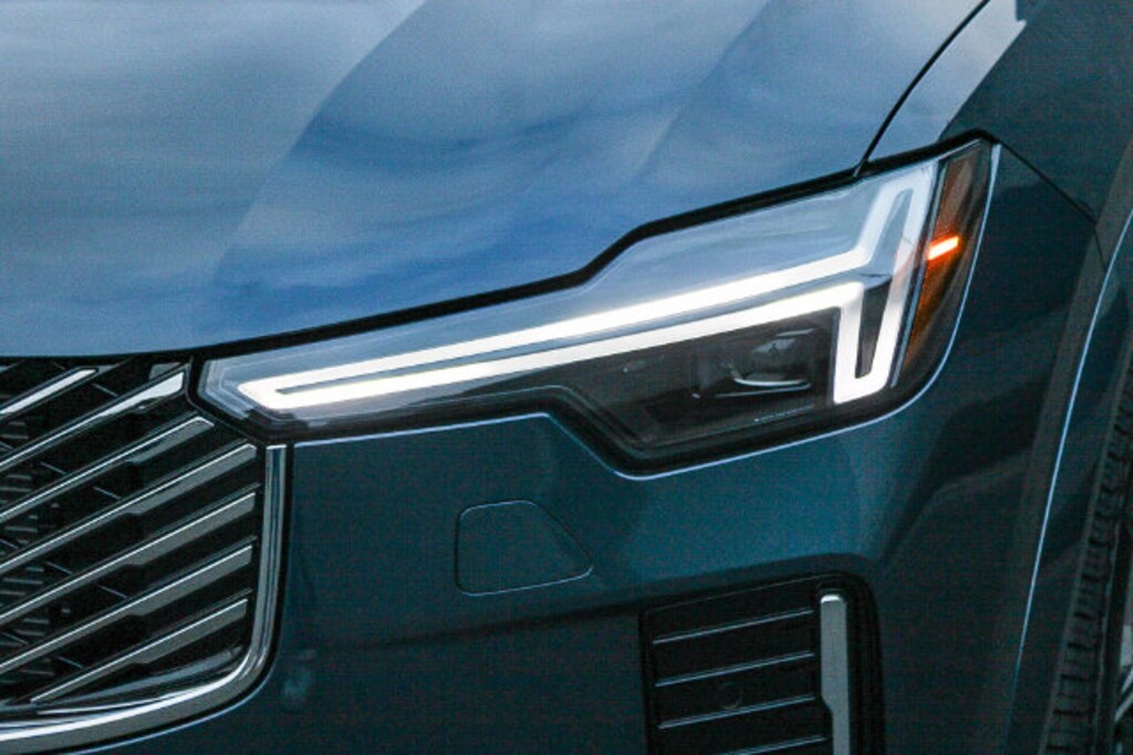 New 2026 Volvo XC90 plug-in hybrid T8 Ultra 7-Seater SUV
