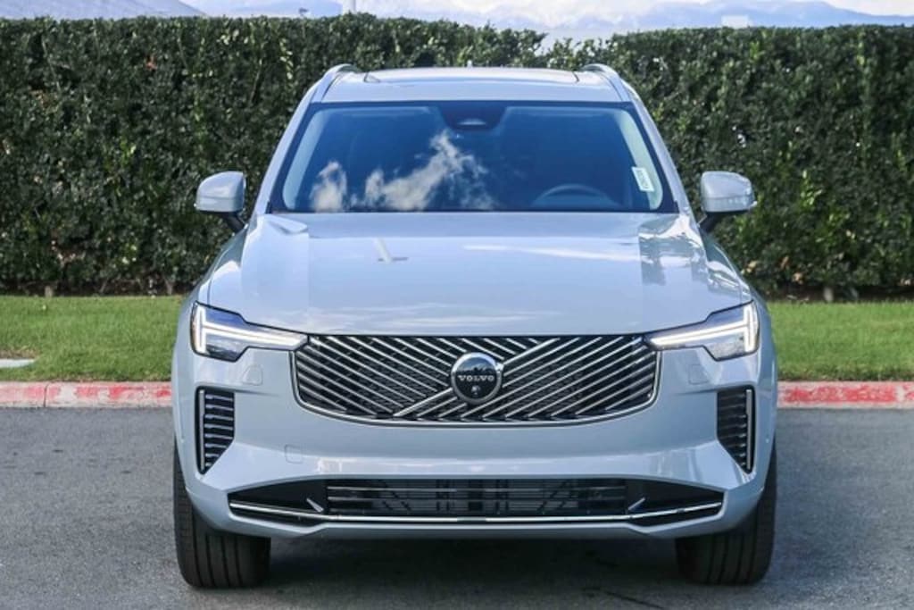 New 2026 Volvo XC90 B6 Plus 7-Seater SUV