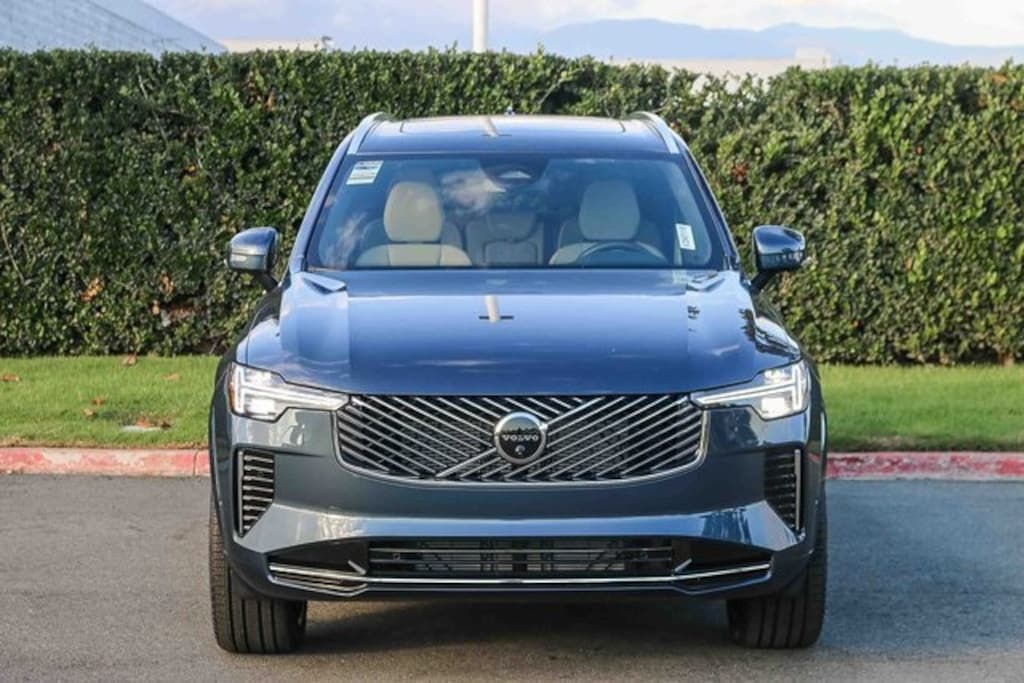 New 2026 Volvo XC90 B6 Plus 7-Seater SUV