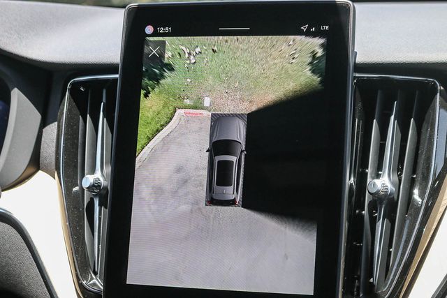 2026 Volvo XC60 Plus - Photo 15